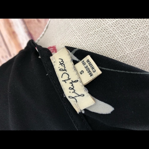 Lily White Top - Picture 4 of 4